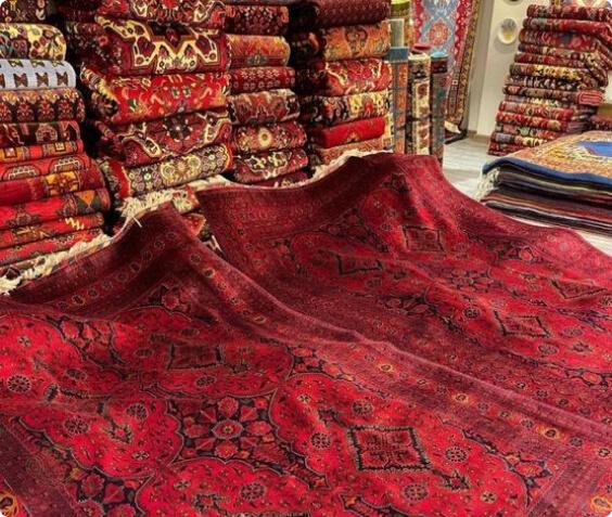 فرش لاکی رنگ ایرانی، فرشینه نازگل