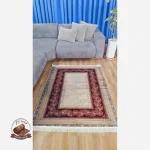 خرید فرش زمینه کِرم قرمز مدرن جنس مخمل تُرک استُپ دار ابعاد سفارشی